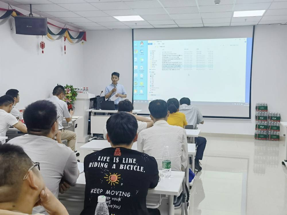 1625468117.jpg 哈尔滨代丰移动应用销售有限公司药业技术交流会 (3) - 副本.jpg