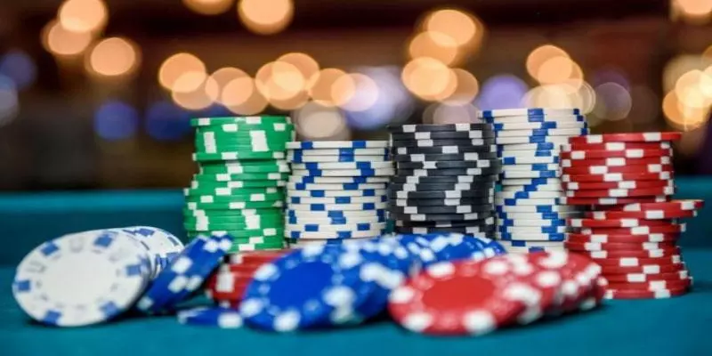 Casino chips là sự thay thế tiền mặt tại các bàn chơi ở sòng bài